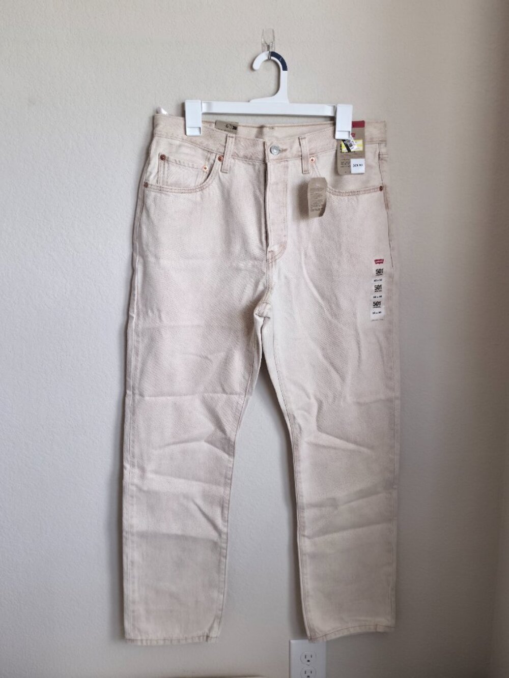 Levi's Women's 501 Original Straight Leg Cream Jeans NWT 32 x 30